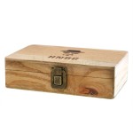 Cutie pentru depozitarea accesoriilor pentru fumat confectionata din lemn cu capac marca Heisenberg